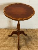Reproduction occasional table or wine table (H54cm Dia35cm)