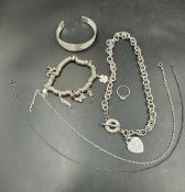 A selection of silver fashion jewellery to include a Links of London Sweetie bracelet and a