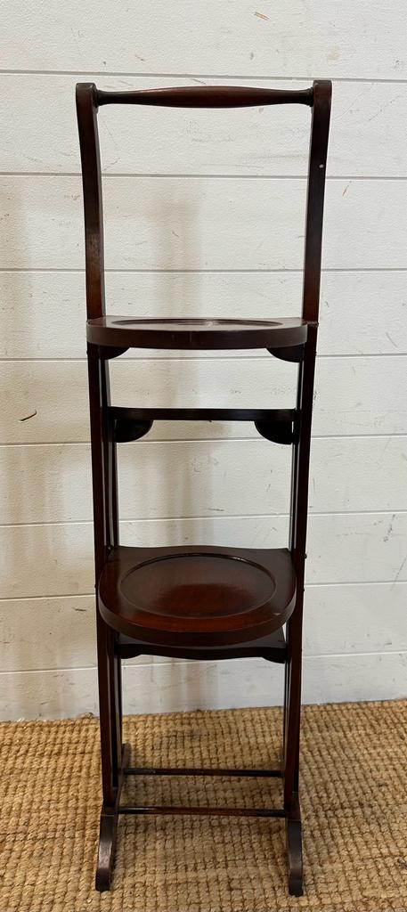 A mahogany folding four tier cake stand - Image 5 of 5