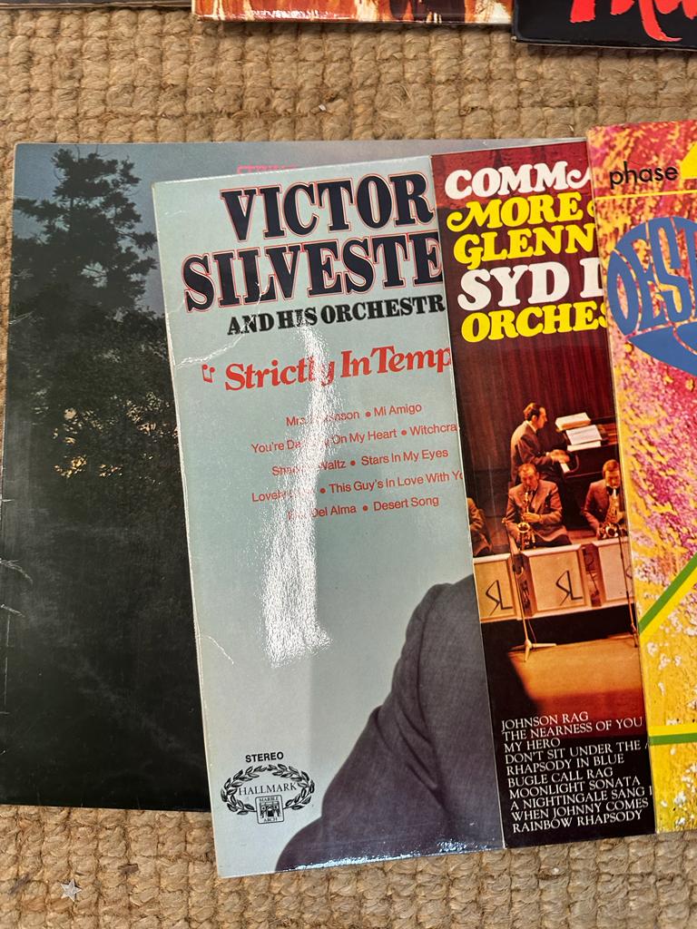 A selection of vinyl lps to include West Side Story, James Last and Camelot - Image 2 of 7