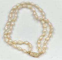Pearl bracelet with hallmarked 9ct gold clasp