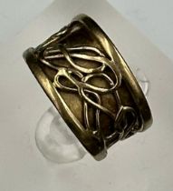 A 9ct gold fashion ring, approximate weight 5g