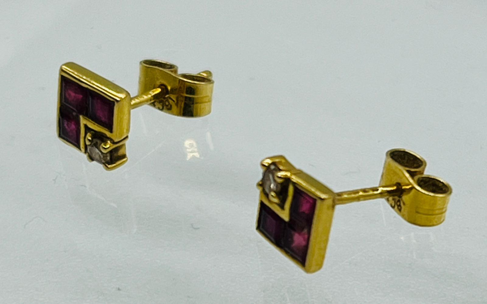 A pair of 18ct ruby and diamond square earrings - Image 4 of 5