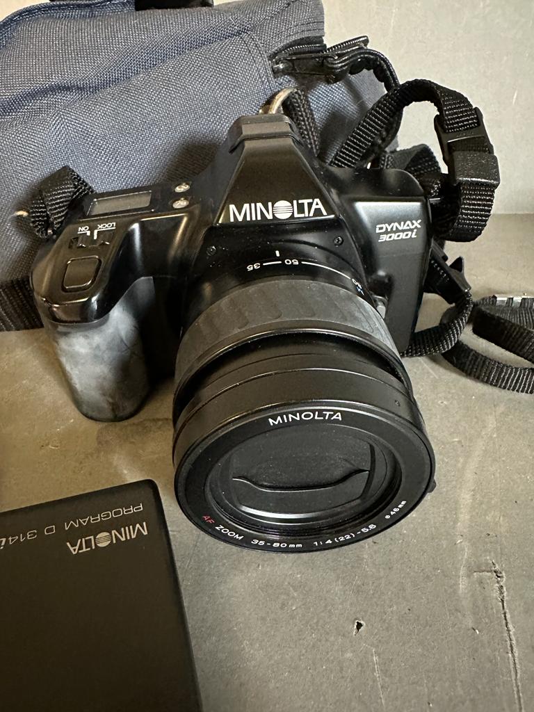 A Minolta Dynax 3000I camera with case and flash and a Pentax ME Super - Image 2 of 5