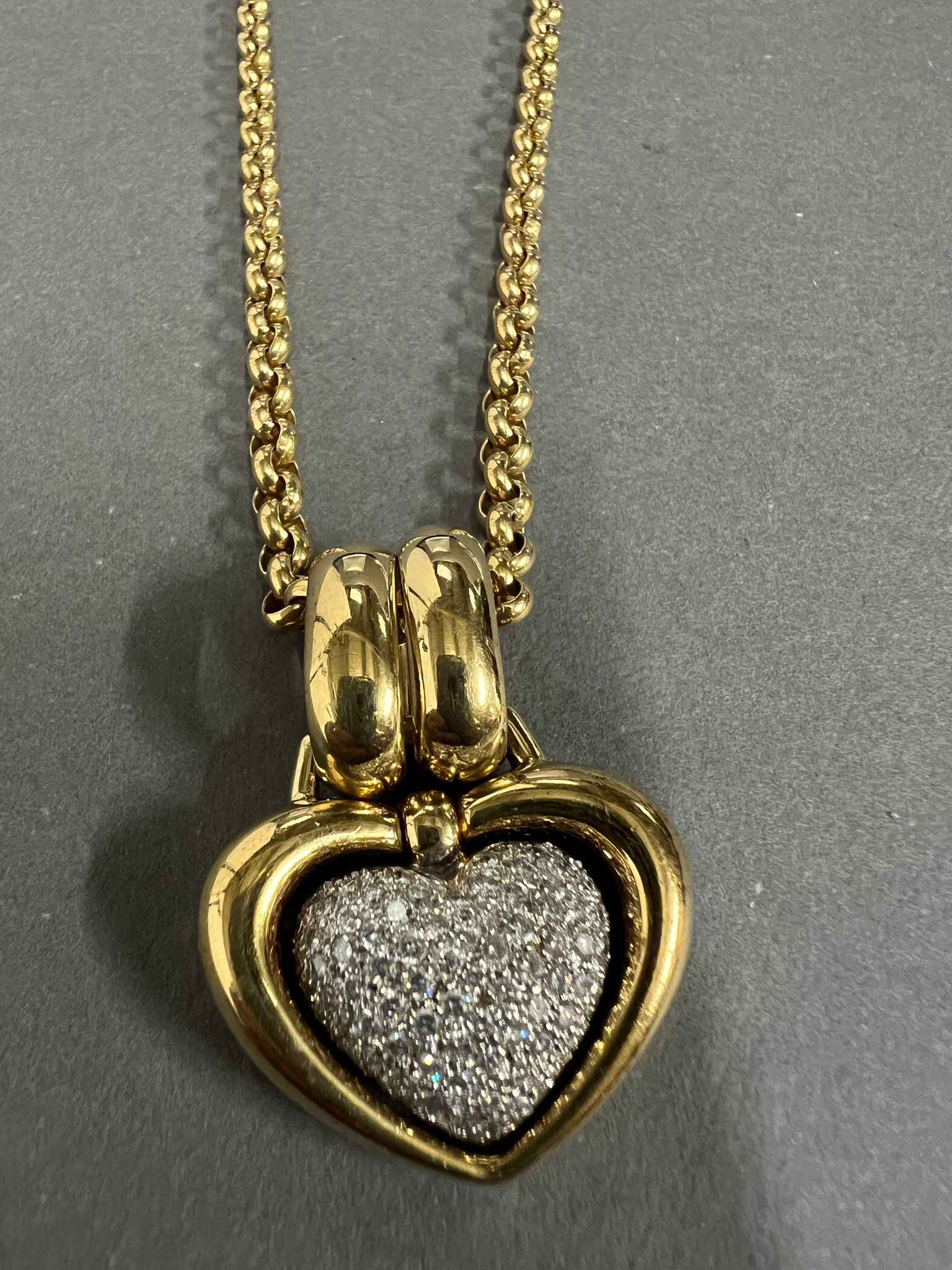 An 18ct gold and pave diamond open heart shaped pendant. Rounded Belcher chain approximately 440mm - Image 8 of 10