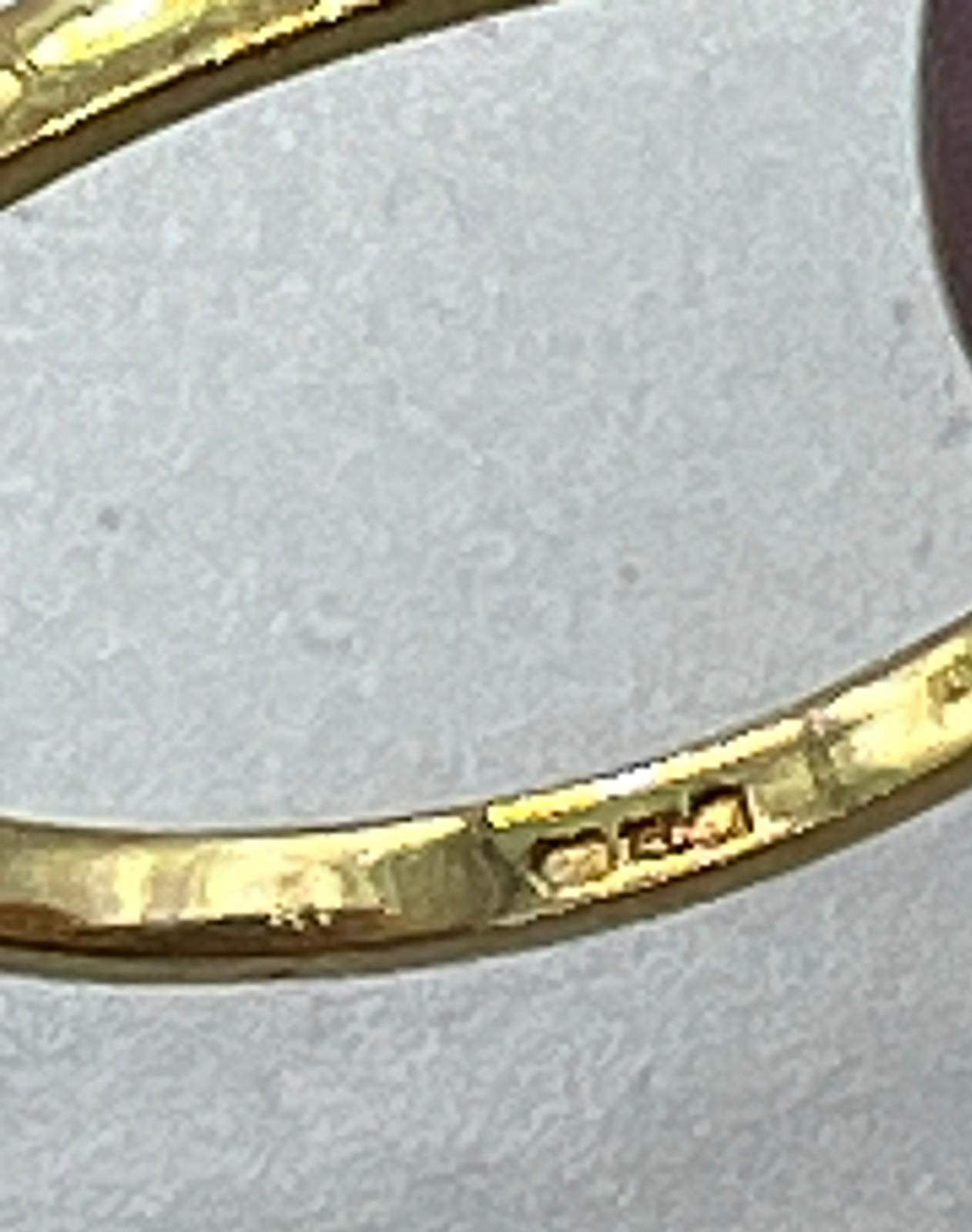 An 18ct, marked 750 diamond ring, size P1/2 - Image 4 of 4