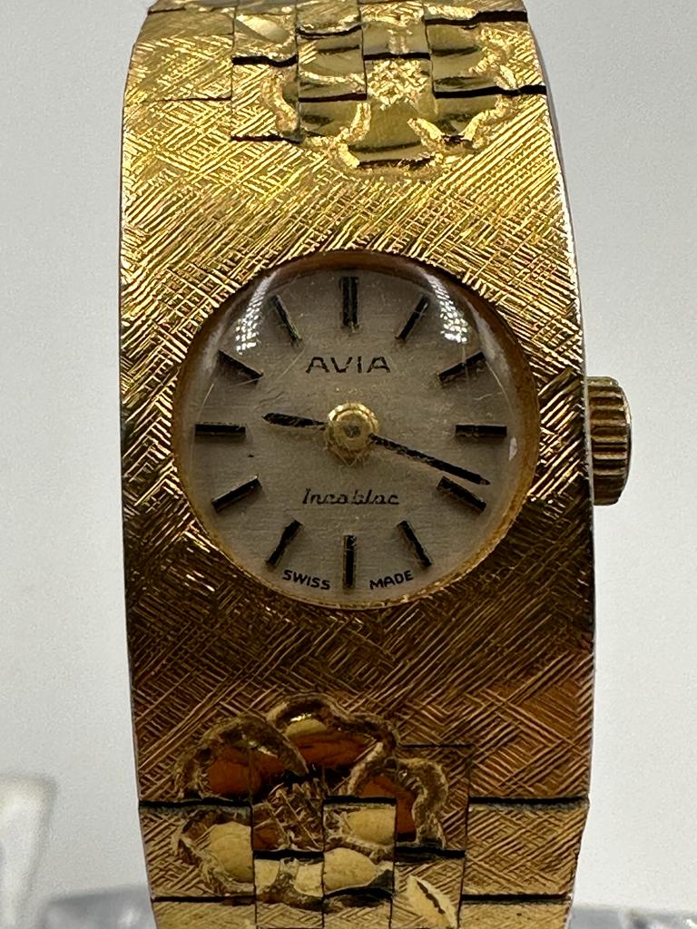 Two ladies fashion watches in gold metal, Avia and Montine - Image 4 of 5