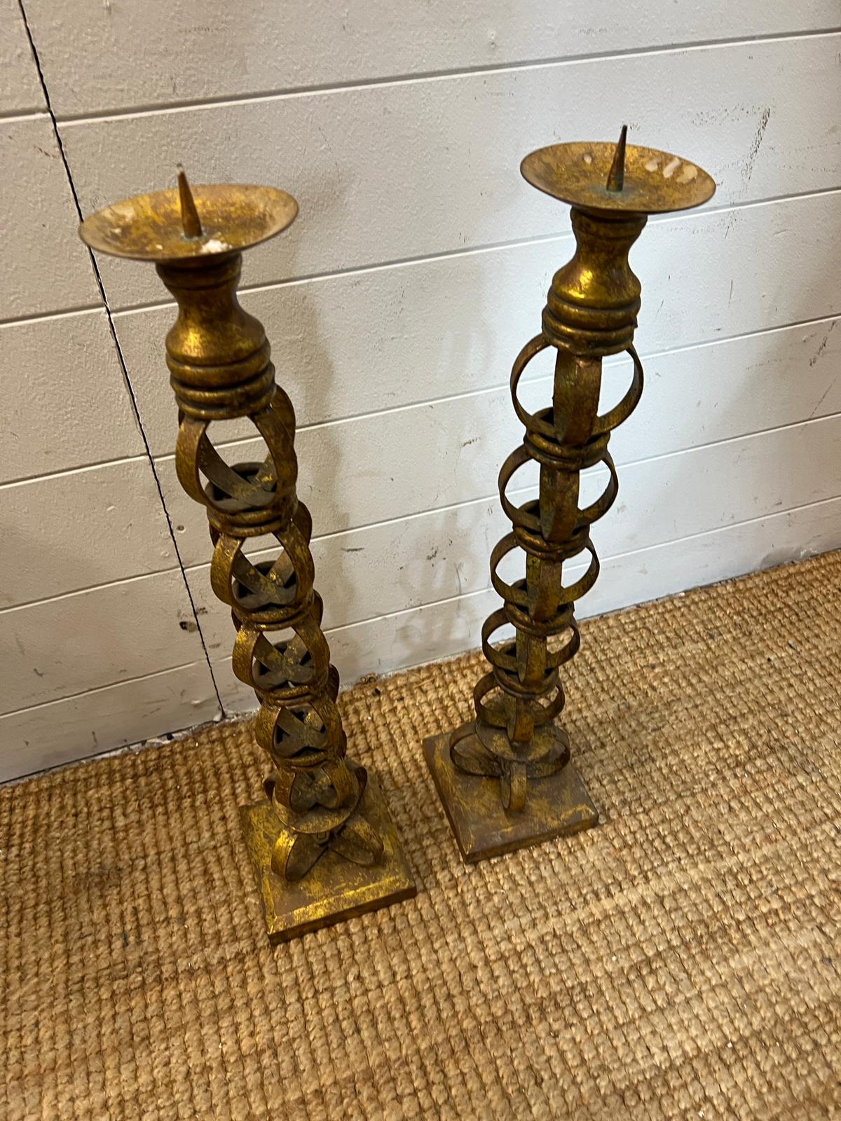 A pair of metal candlesticks (H60cm) - Image 3 of 3