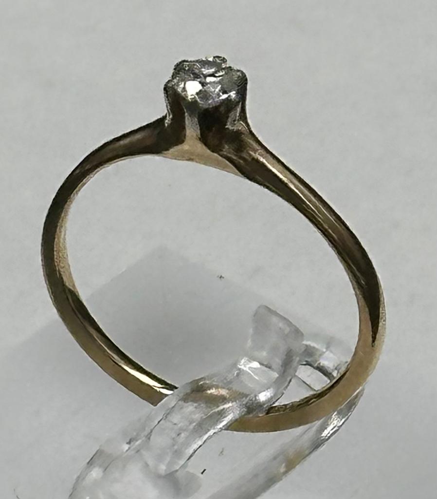 A 9ct gold and diamond ring, approximate size O - Image 6 of 6