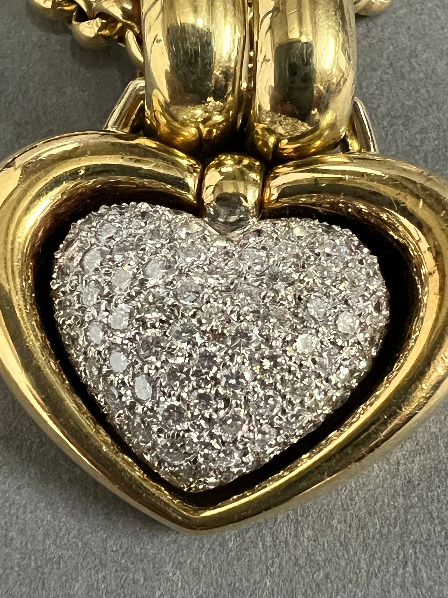 An 18ct gold and pave diamond open heart shaped pendant. Rounded Belcher chain approximately 440mm - Image 10 of 10