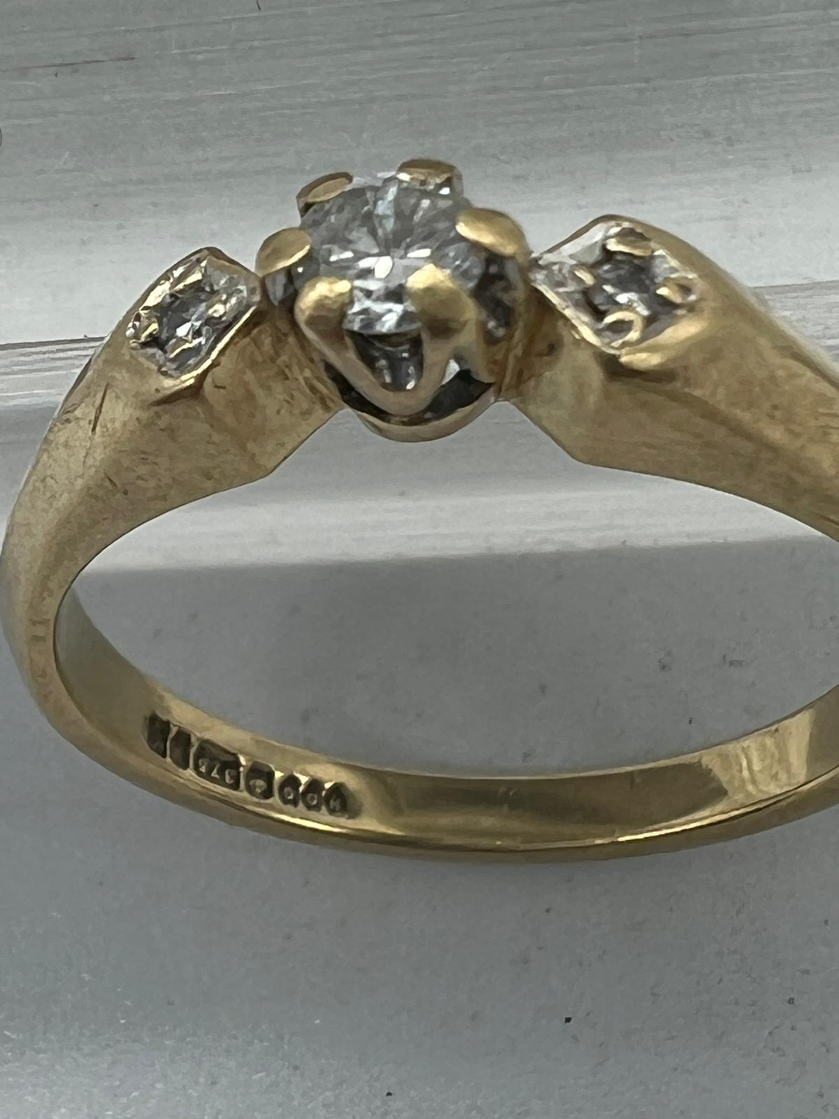 A 9ct gold and diamond ring approximate size M - Image 4 of 7