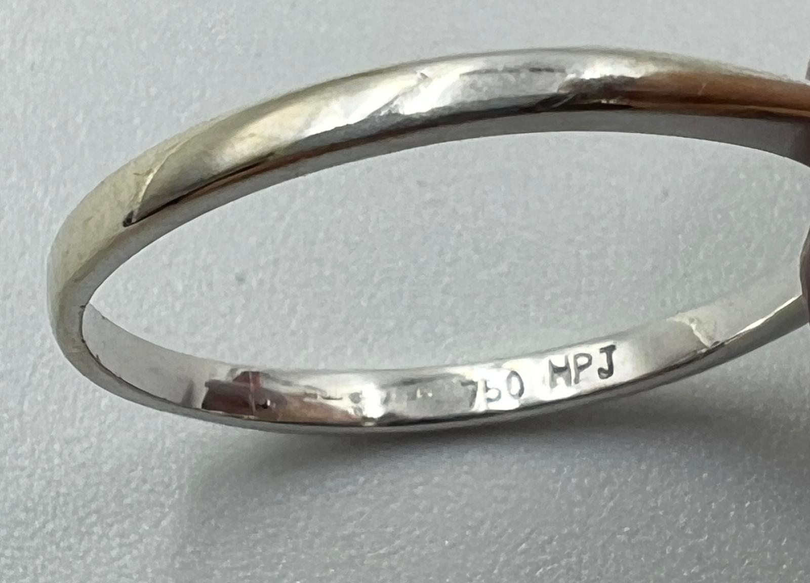 An 18ct white gold diamond ring, approximate size N - Image 6 of 9