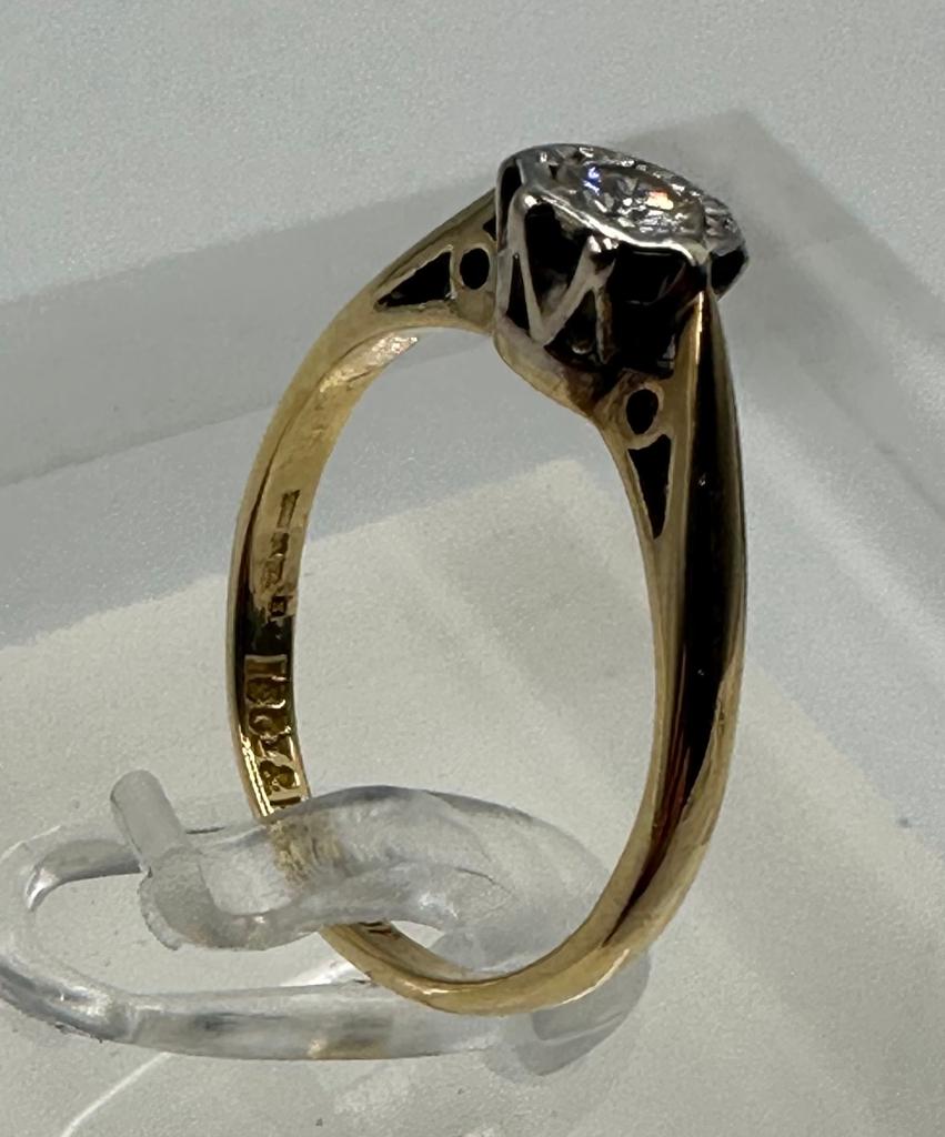 An 18ct yellow gold and platinum set diamond ring, approximate size J1/2 - Image 3 of 5