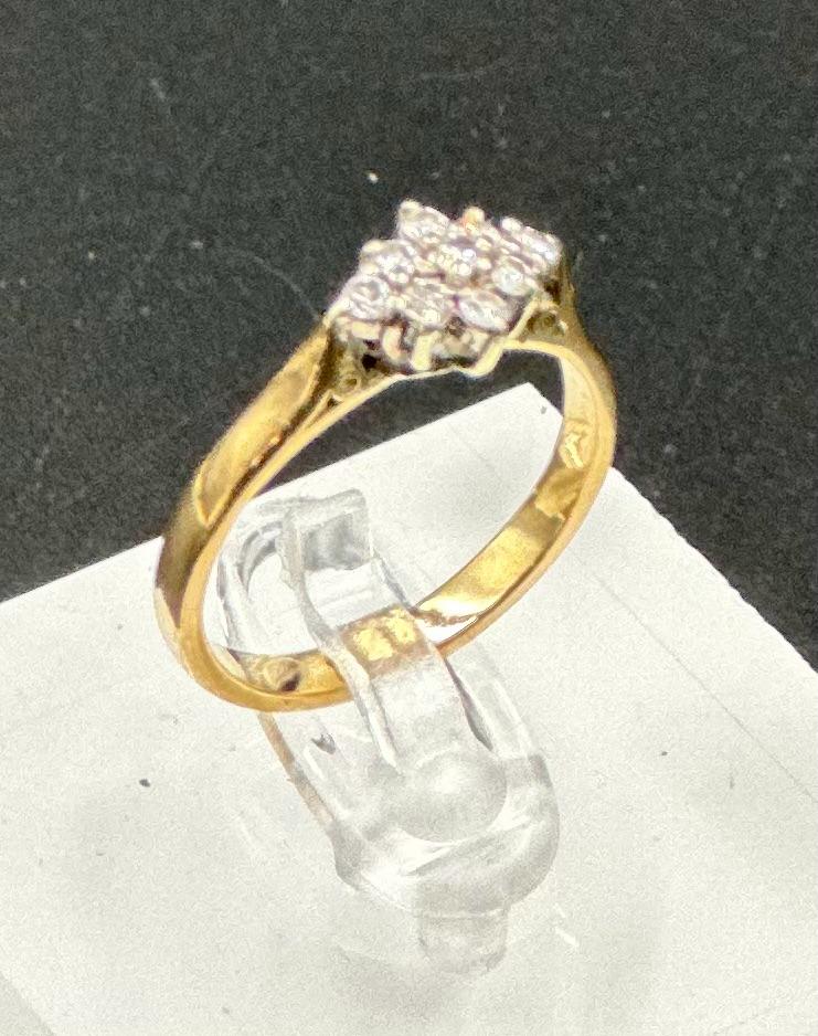 A 9ct gold ring with diamond cluster setting, approximate total weight 2.5g, size N - Image 6 of 6