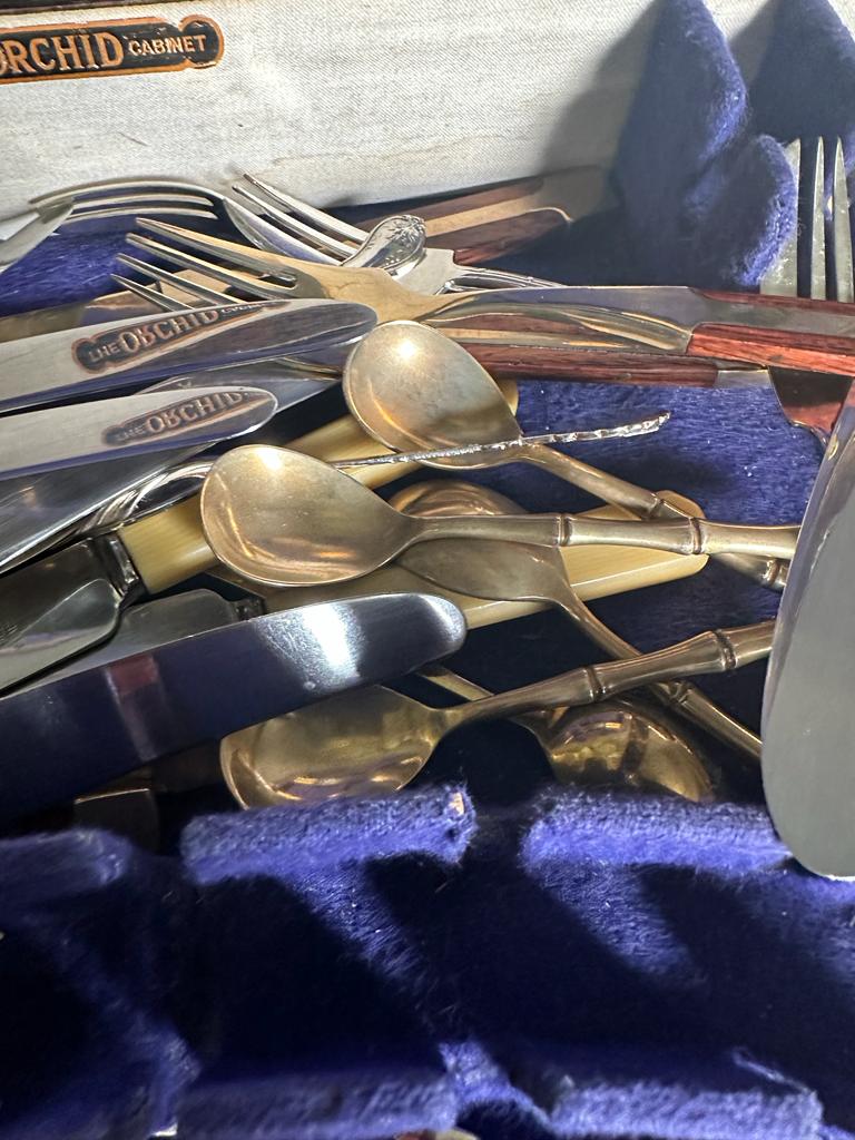 A box of mixed flatware various styles - Image 2 of 5