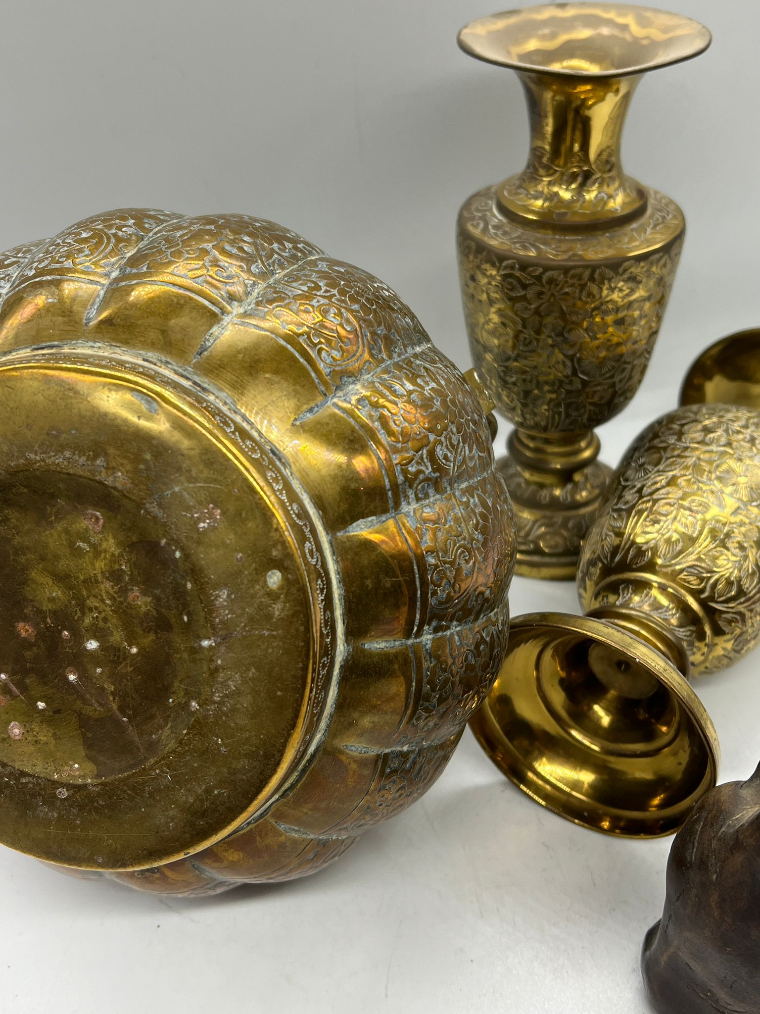 A collection of brass including a laughing buddha and hand warmer/censer - Image 5 of 5