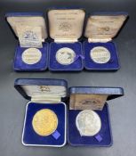 A selection of five commemorative medals to include Broadlands, Princess Diana wedding, Great Fire