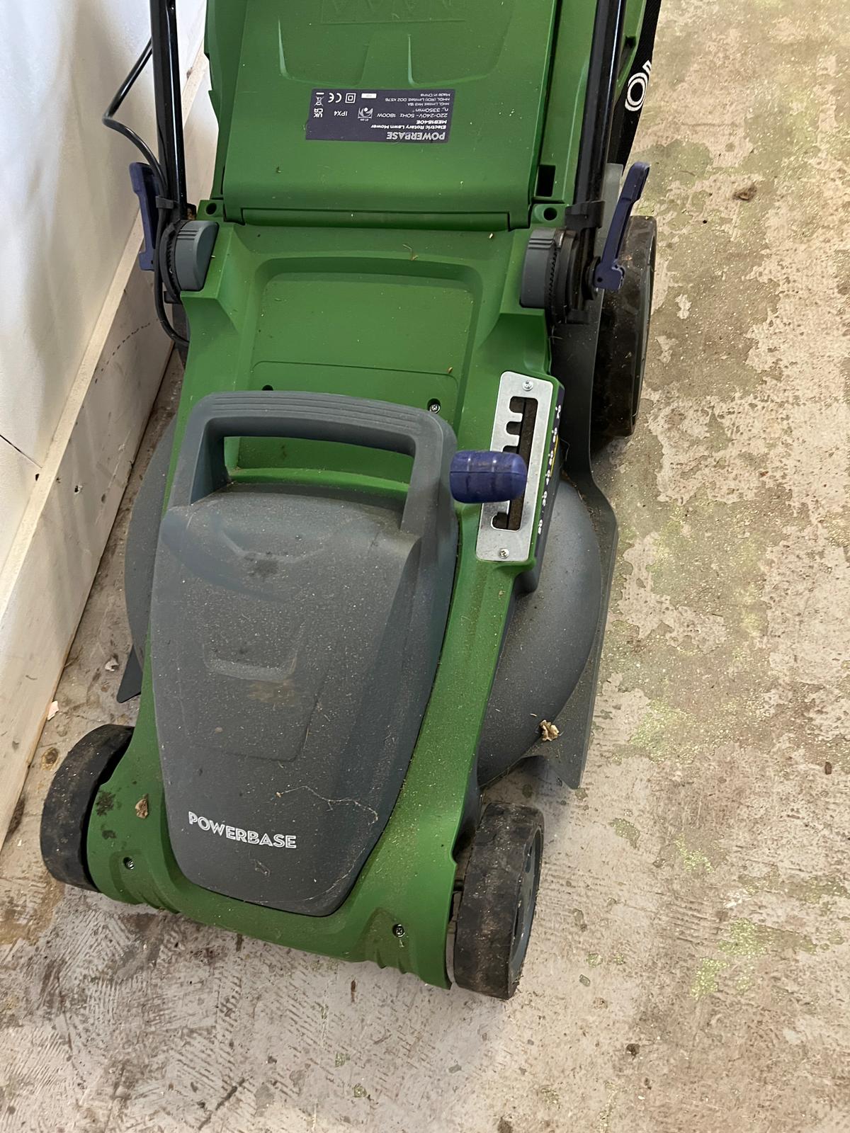 A power base 41cm 1800w electric rotary lawn mower - Image 3 of 4