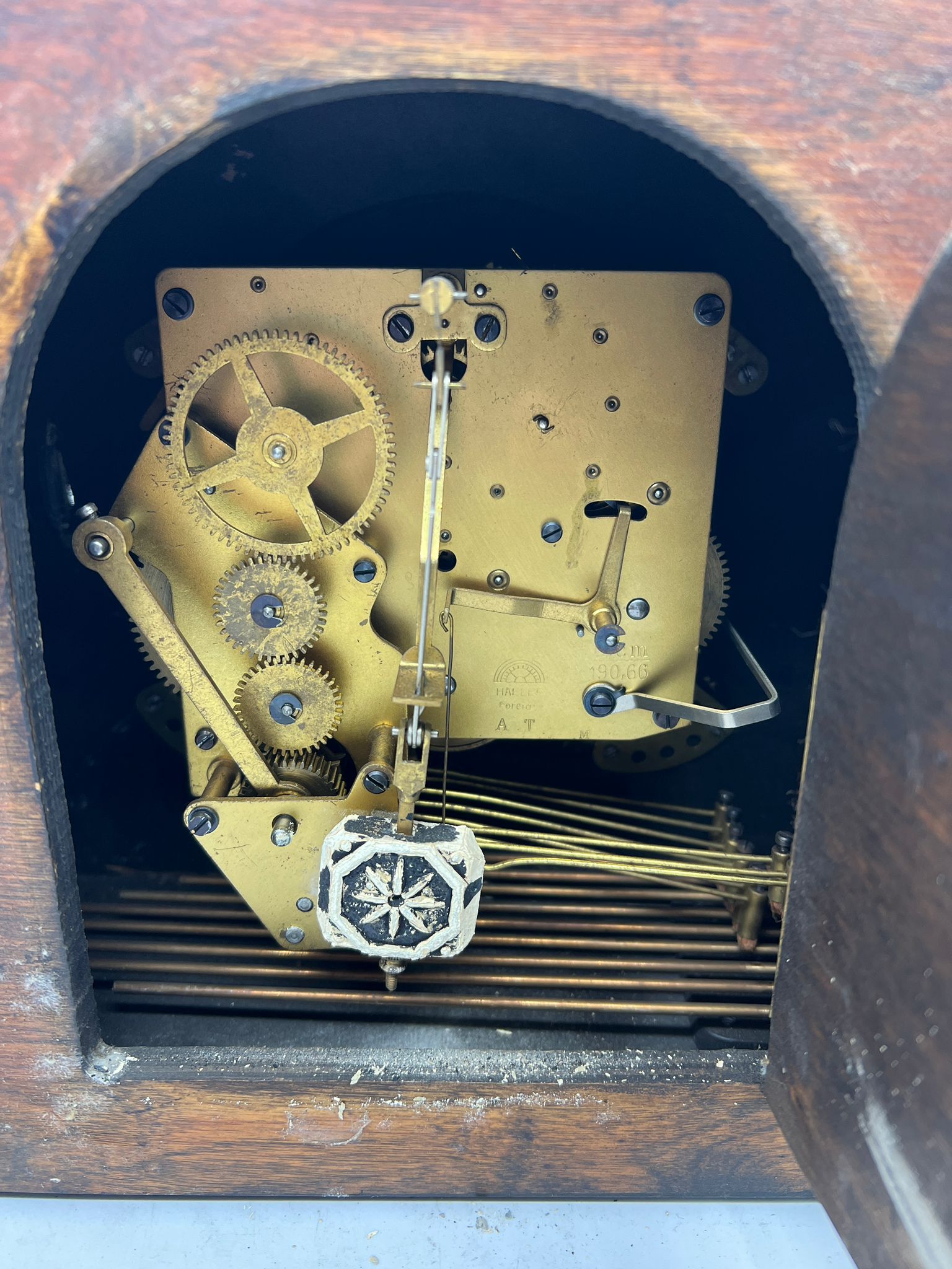 Art Deco style wooden mantle clock - Image 2 of 2