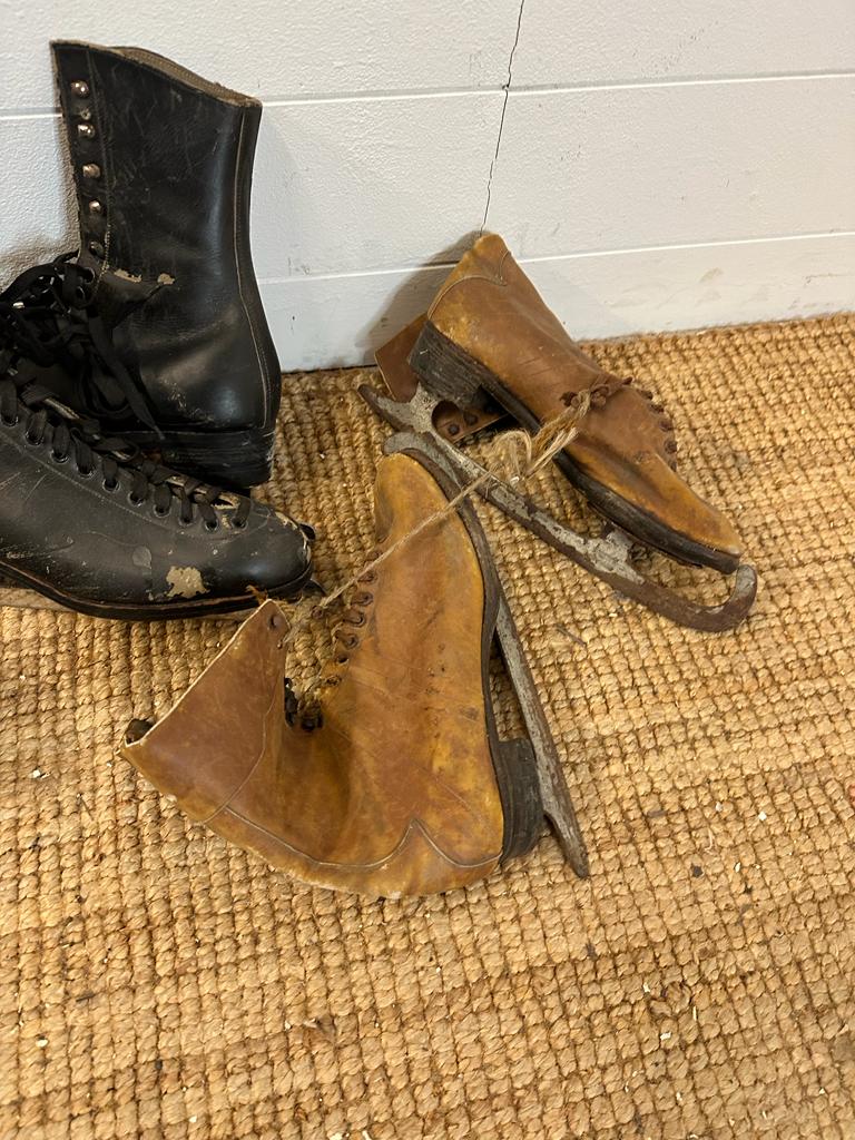 Nine sets of vintage ice skates various styles and sizes - Image 6 of 6