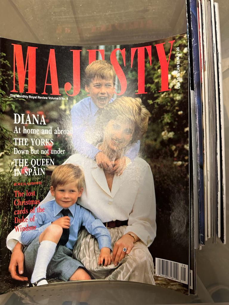 A large collection of Majesty magazine various years 1980's etc approx 70 - Image 2 of 6