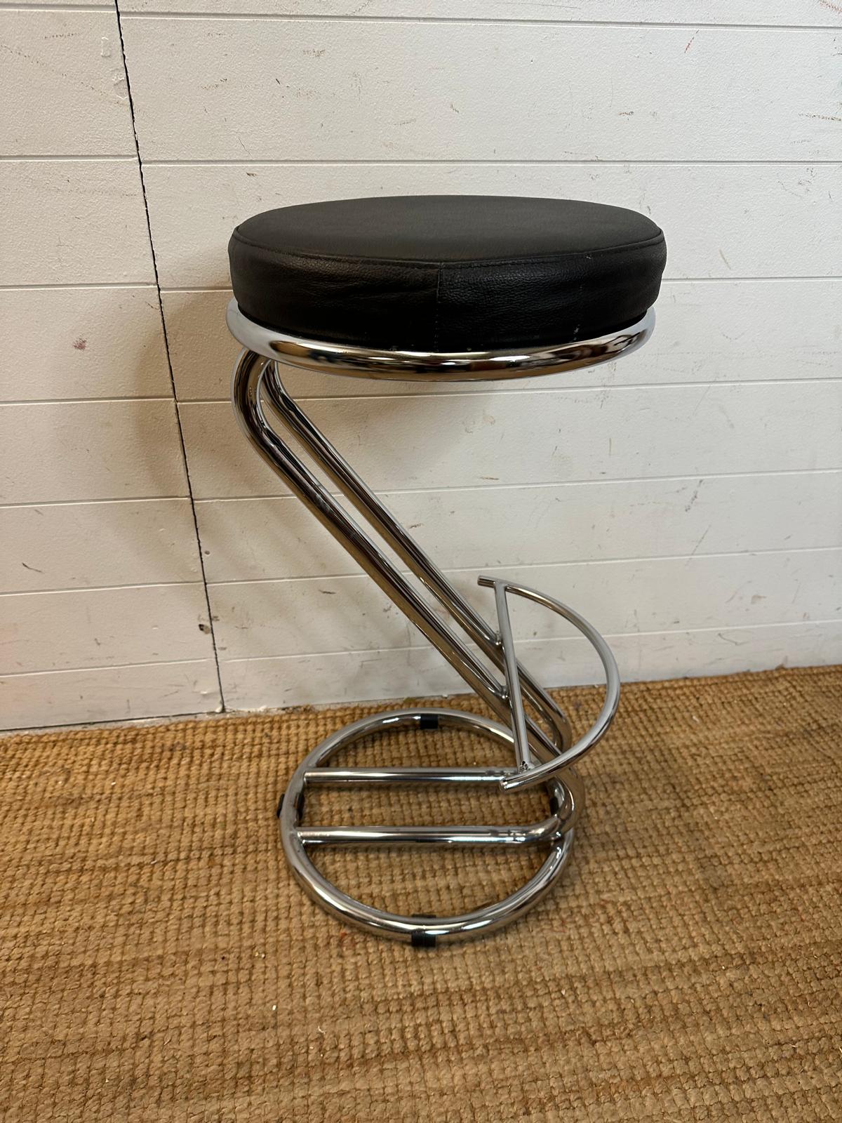 Four black faux leather bar stools on chrome bases (H69cm) - Image 2 of 4