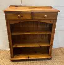 A pine open side cabinet with two small drawers to top (H100cm W81cm D31cm)