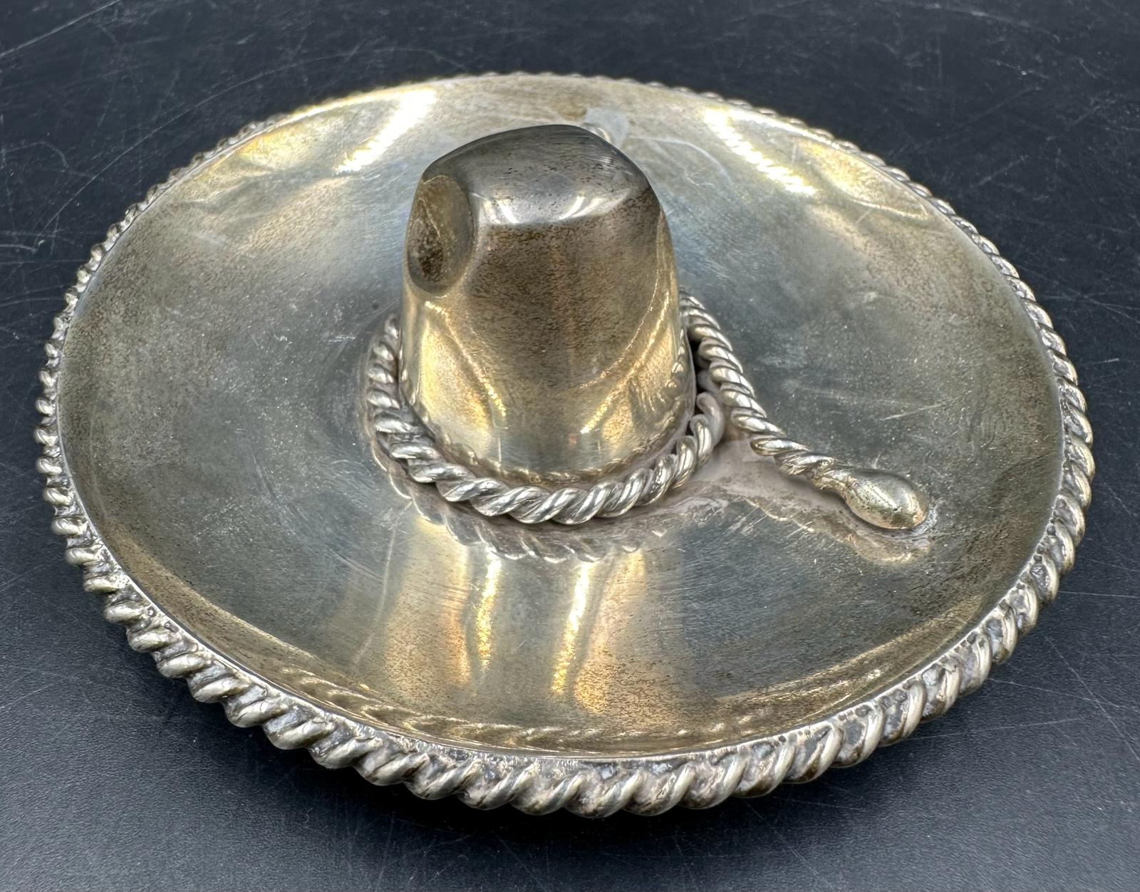 A sterling silver pin dish in the form of a Sombrero, marked 925 to base (Total weight 101g) - Image 6 of 8