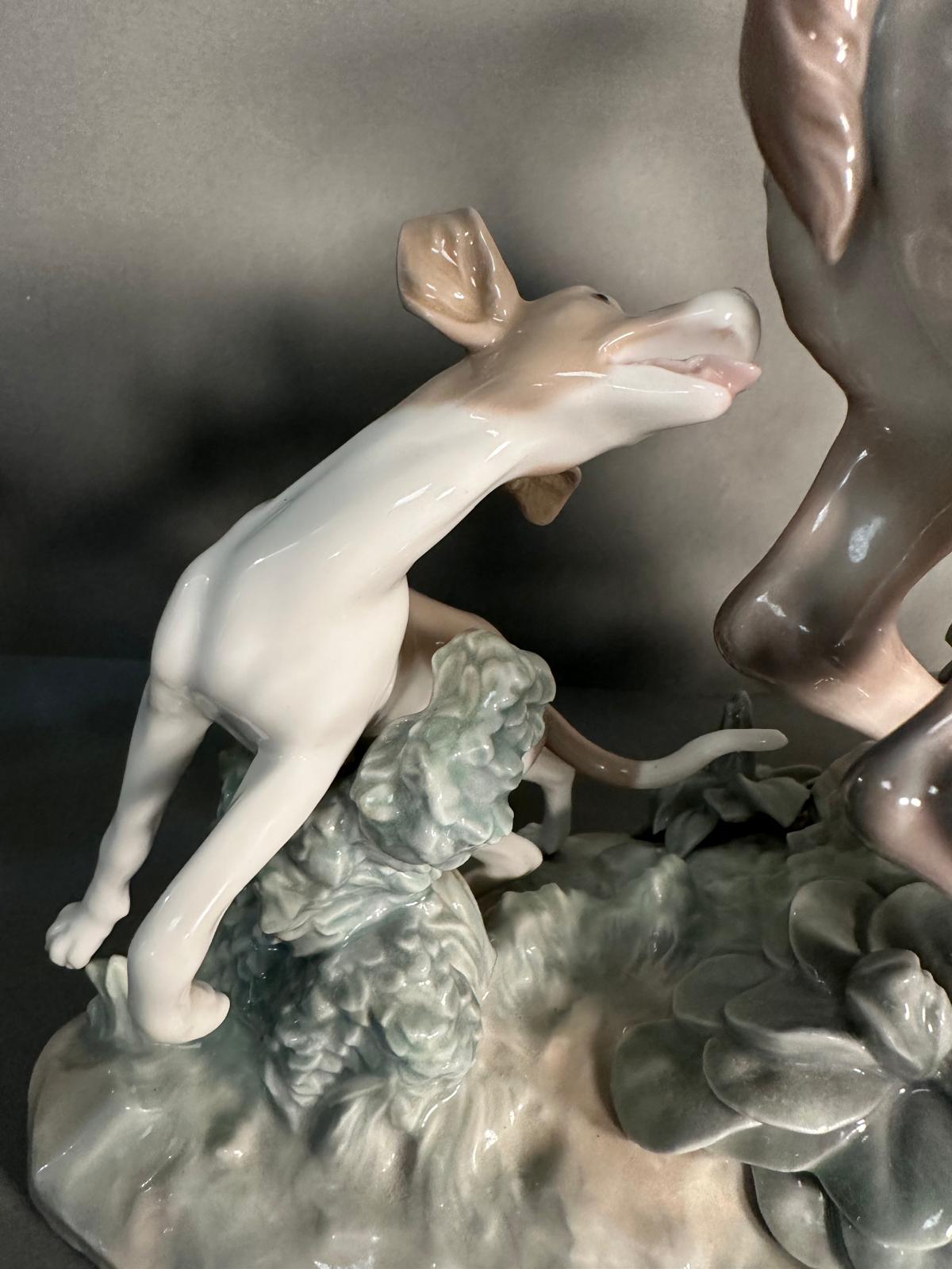 A selection of AF porcelain figures to include Lladro Playful horse no 4597, Fierce pursuit deer and - Image 8 of 11