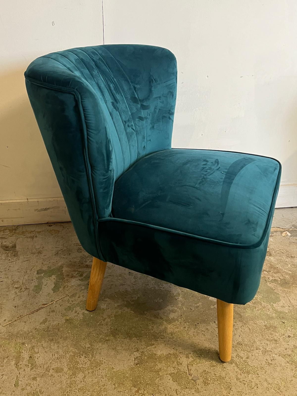 A single teal cocktail chair (H74cm W60cm D57cm SH40cm) - Image 3 of 6