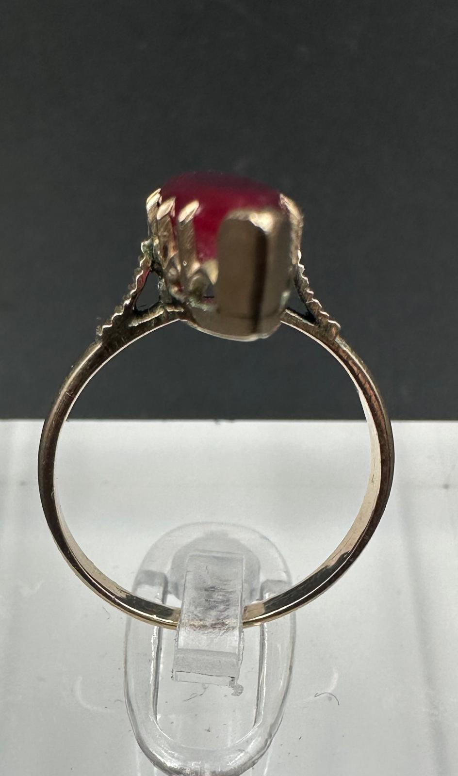 An Arabian gold and ruby boat themed ring, approximate weight 3.4g Size M - Image 2 of 3