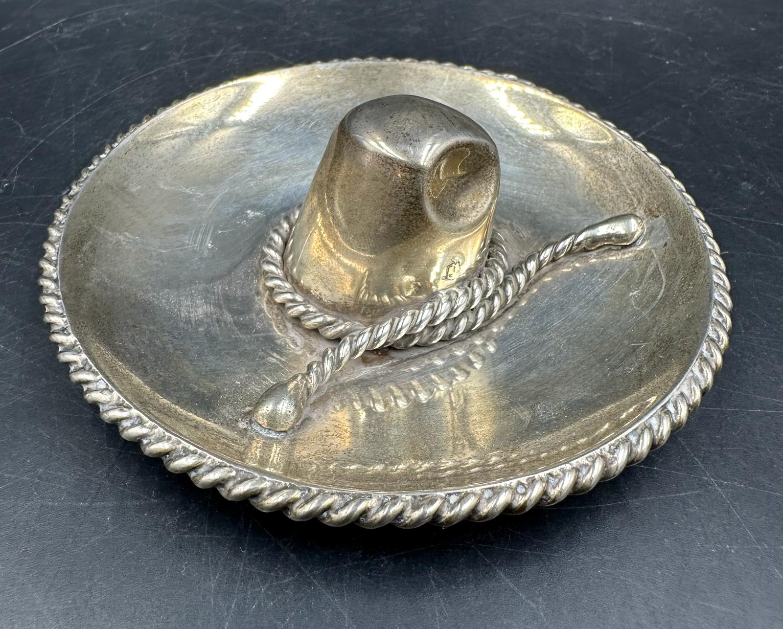 A sterling silver pin dish in the form of a Sombrero, marked 925 to base (Total weight 101g) - Image 3 of 8