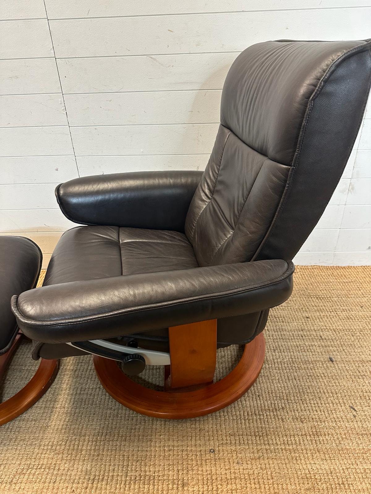 A black leather ergonomic stressless arm chair and matching foot stool - Image 3 of 5