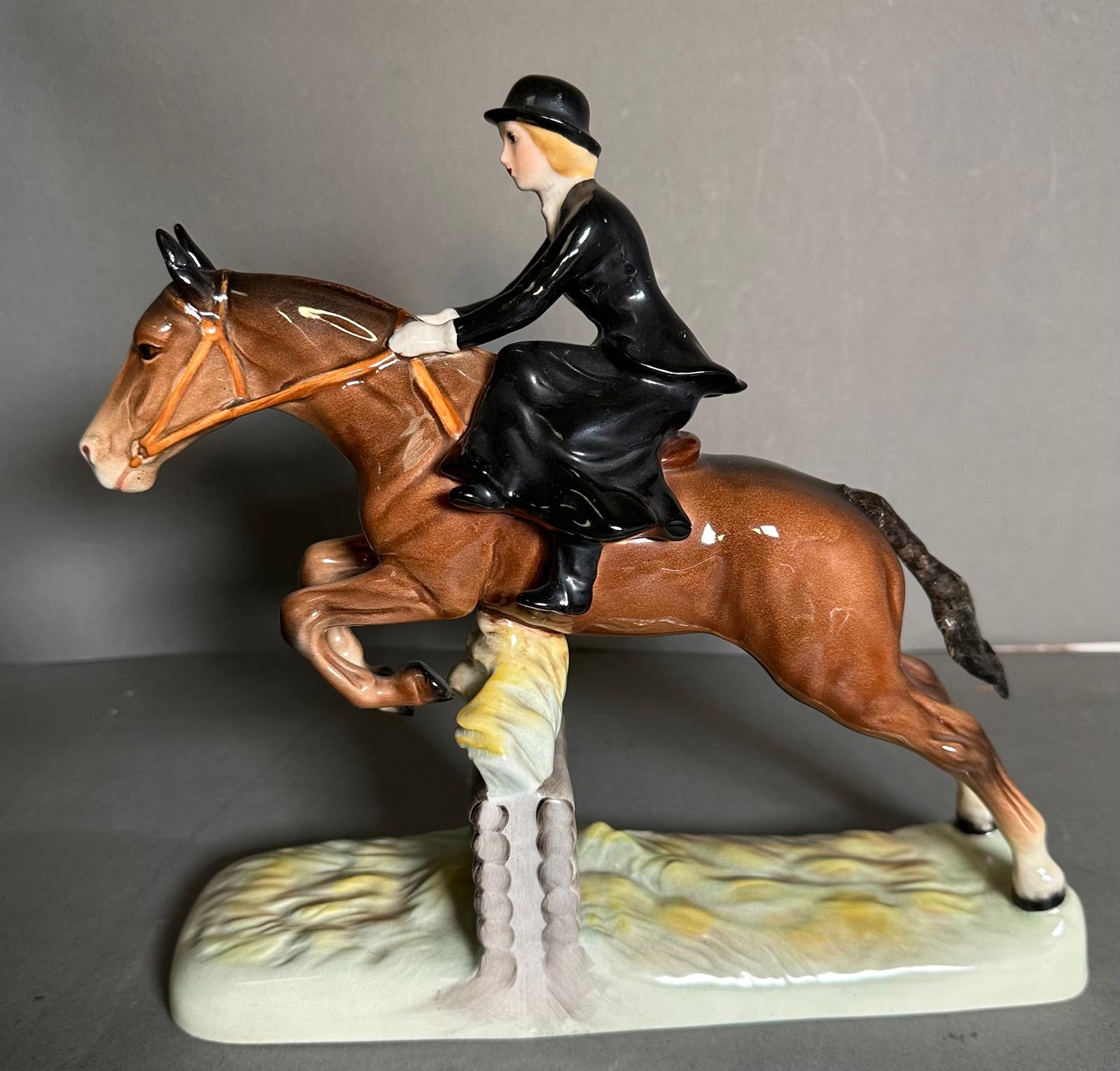 A Beswick figure of a lady riding a hunter AF - Image 5 of 5