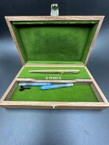A boxed limited edition R M S Queen Elizabeth Parker fountain pen 2089/5000