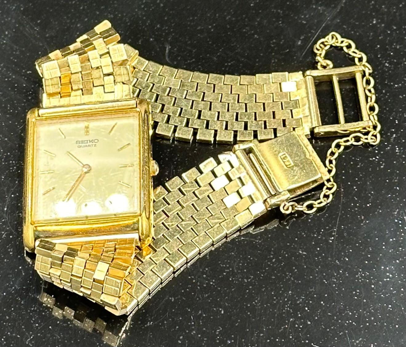 A Seiko watch on an 18ct gold bracelet with additional safety chain with an approximate weight of - Image 3 of 3