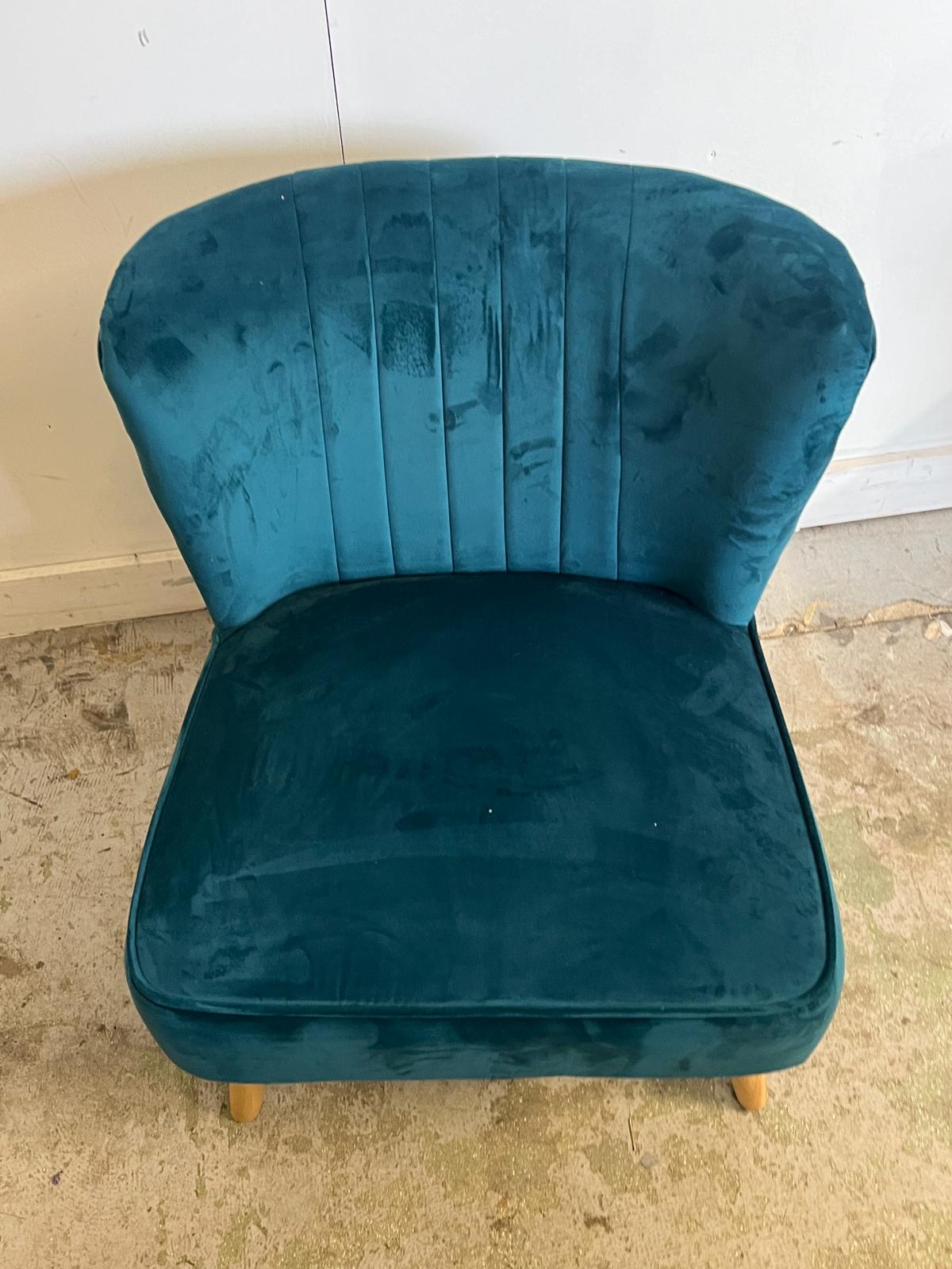 A single teal cocktail chair (H74cm W60cm D57cm SH40cm) - Image 2 of 6