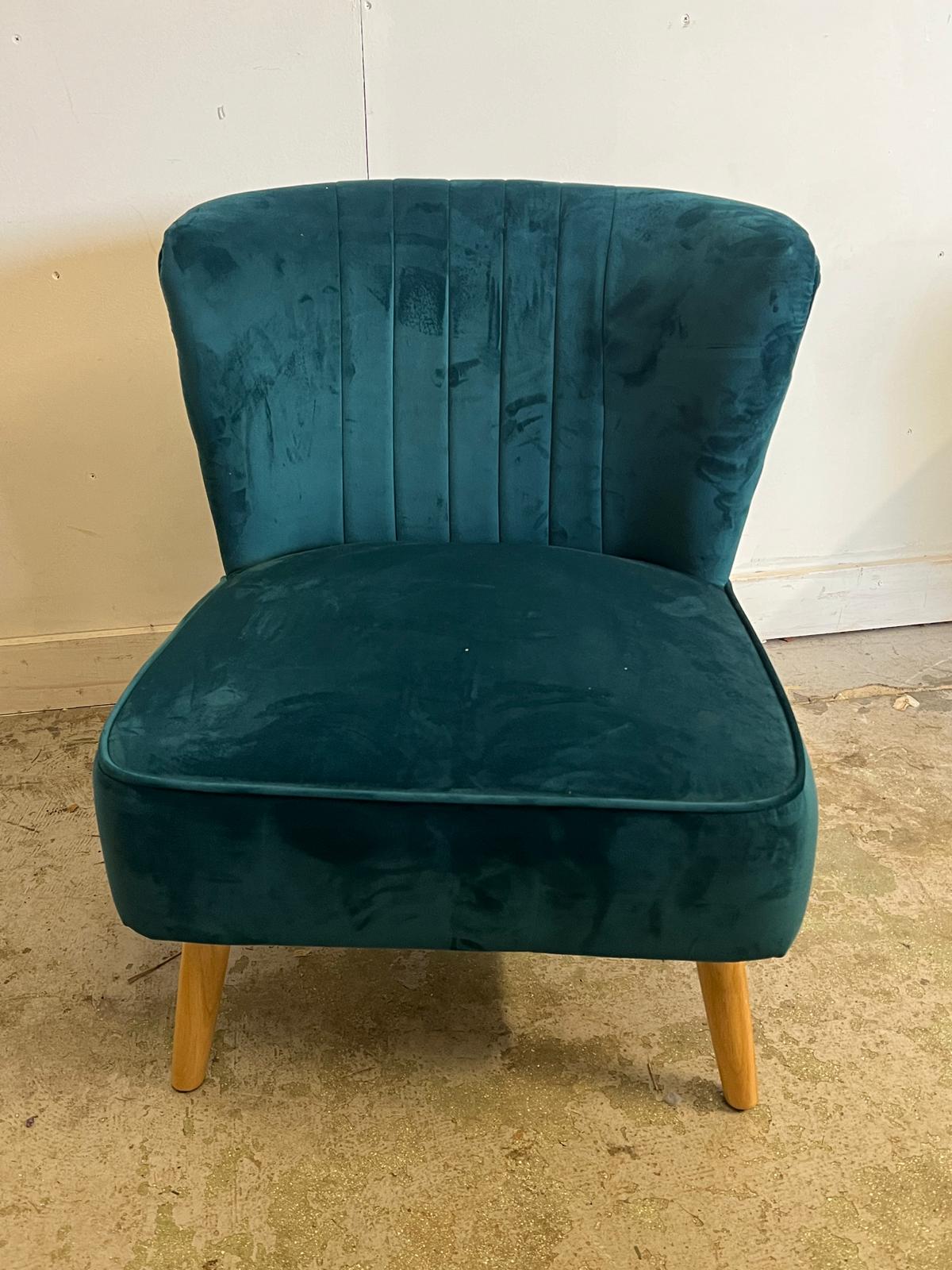 A single teal cocktail chair (H74cm W60cm D57cm SH40cm) - Image 4 of 6