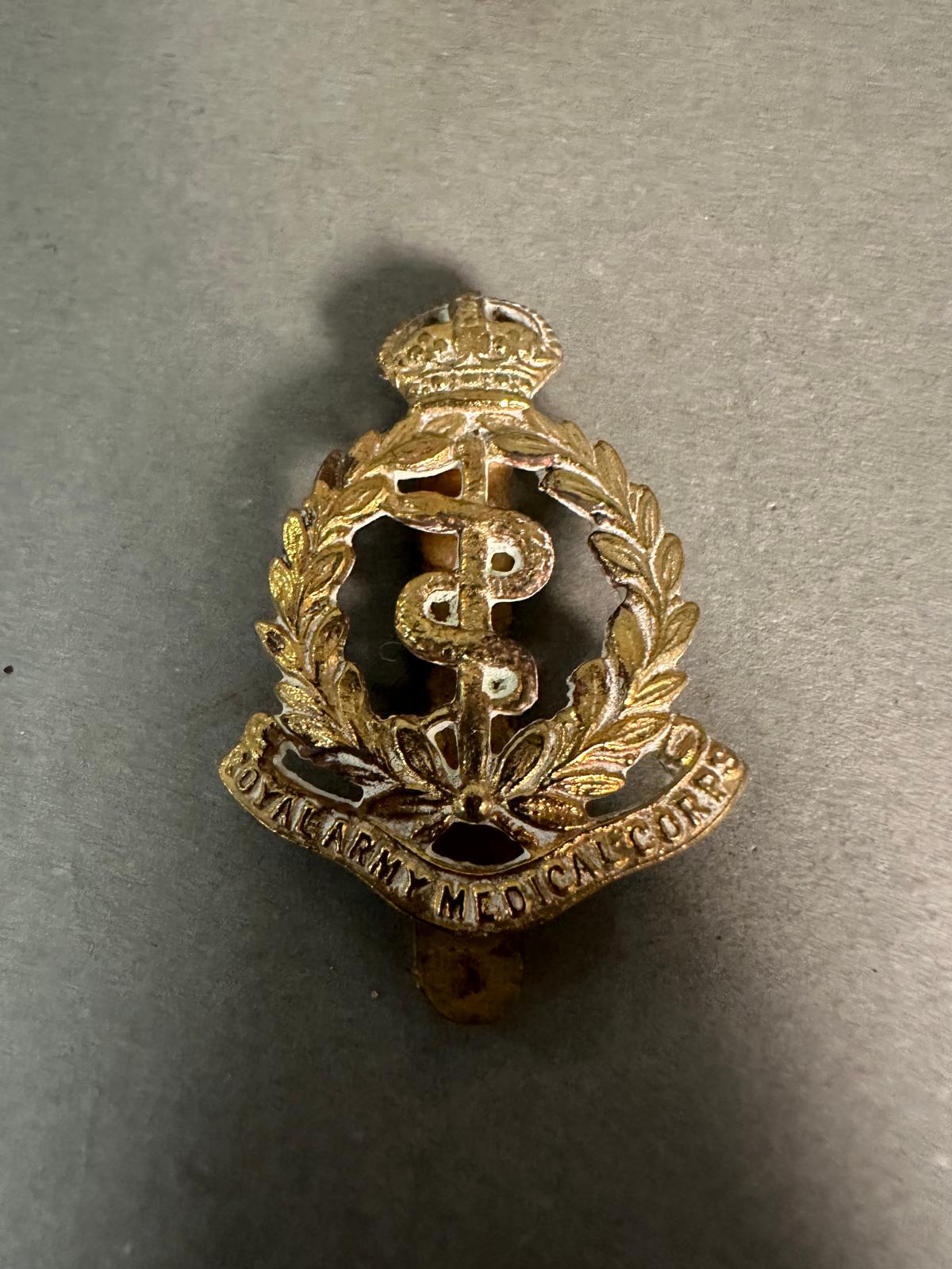 A selection of military capo badges and insignia various regiments to include Royal Artillery, - Image 2 of 9