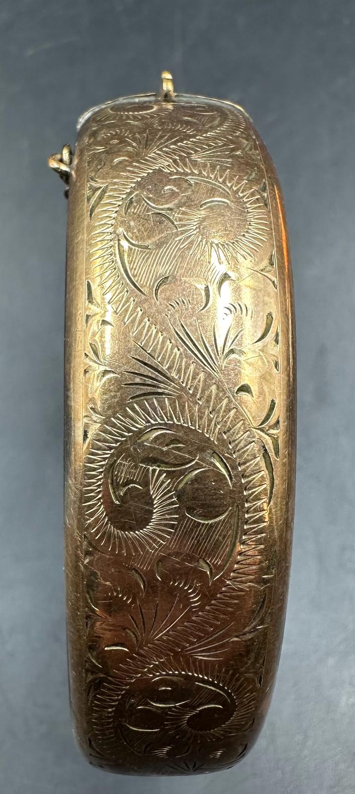A 1/5 9ct rolled gold bangle engraved on a scrolling pattern - Image 3 of 8