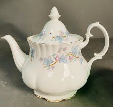 A Royal Kent large tea pot in Trentside pattern, made in 1980's in Staffordshire