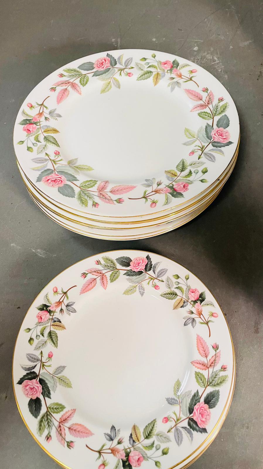 A large selection of Wedgwood Hathaway Rose pattern dinner service, 7 bowls, 7 coffee cups and - Image 5 of 6