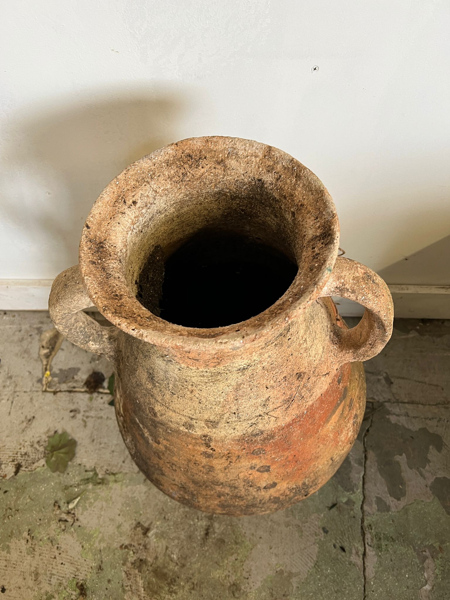 A terracotta rustic two handle vessel (H64cm Dia36cm) - Image 3 of 3