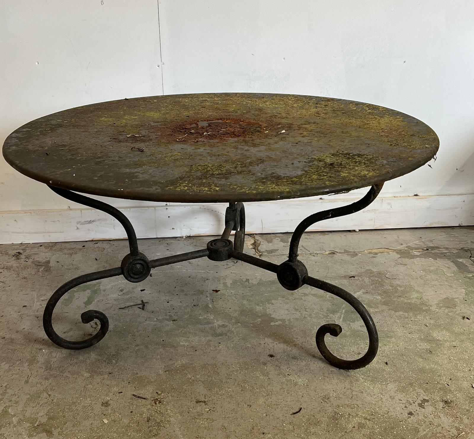 French style round decorative garden table with scrolling iron work legs (H54cm Dia100cm) - Image 2 of 4