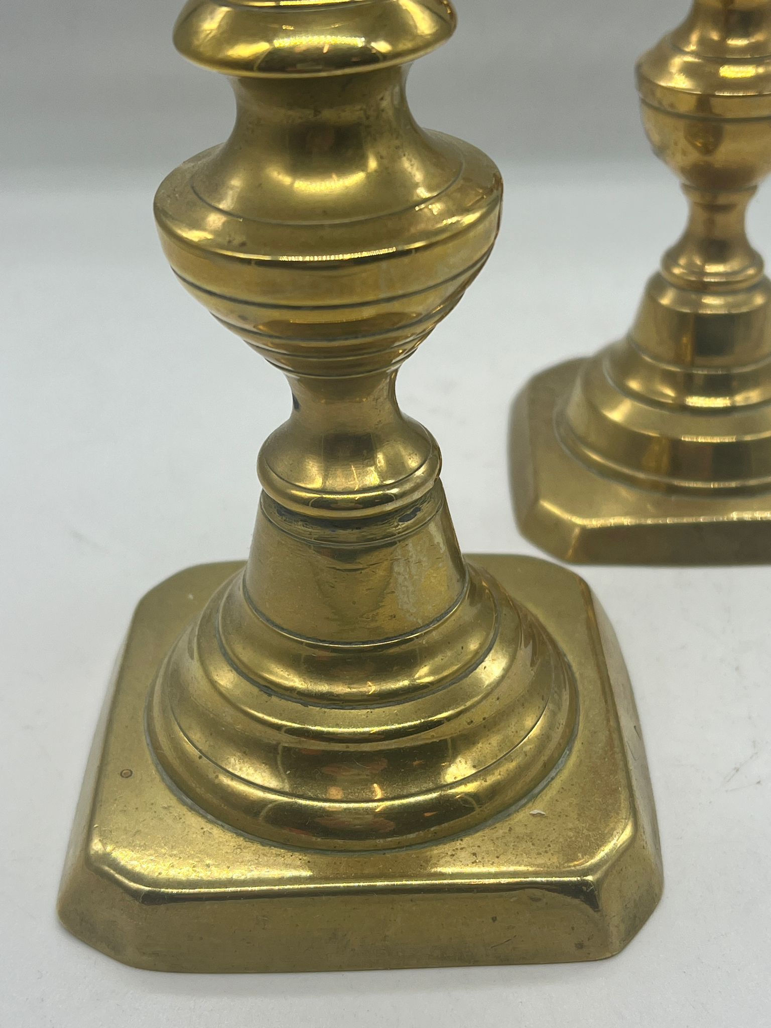A pair of brass candlesticks with glass finials - Image 3 of 3