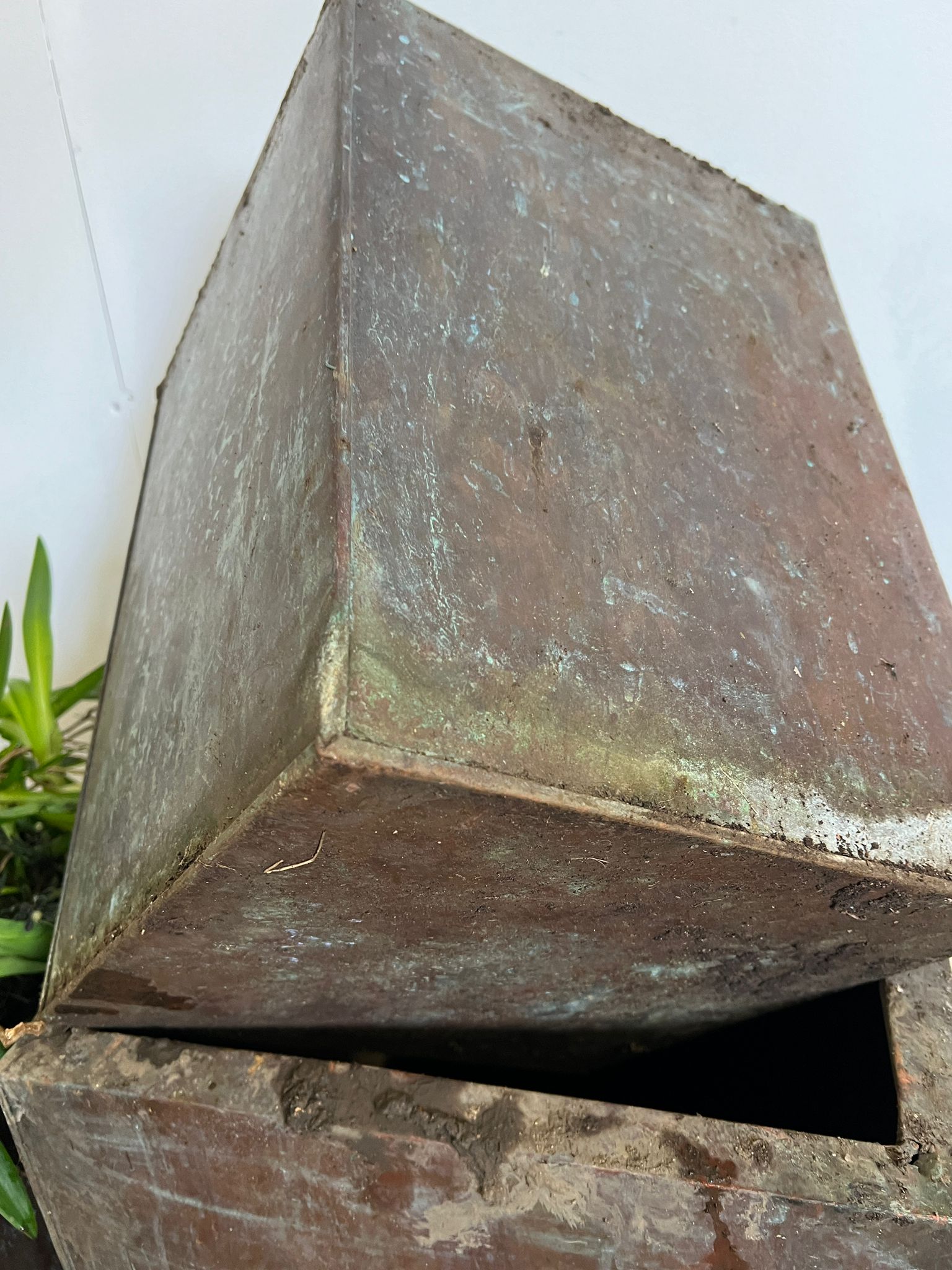 Three square copper planters (Largest H40cm SQ40cm, smallest H31cm SQ31cm) - Image 6 of 6