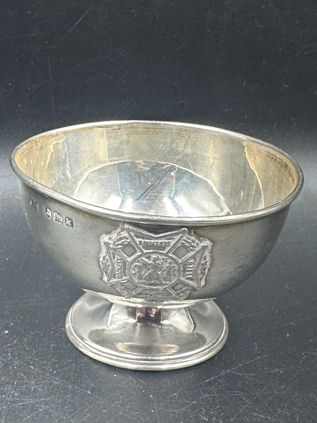 Two silver christening bowls, hallmarked for Birmingham 1909 (Total weight 52.7g) - Image 3 of 4