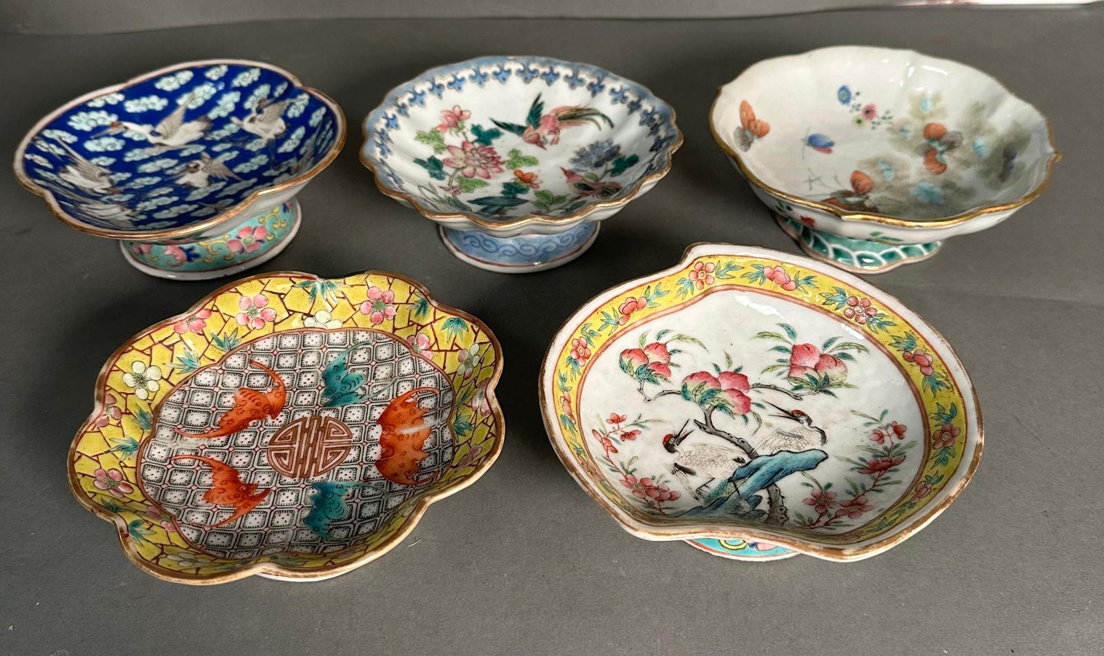 A selection of five antique Chinese bowls on a stem foot - Image 9 of 16