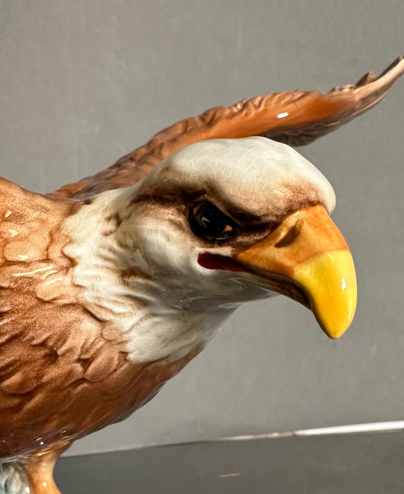 A Beswick figure of a bald eagle, no 1018 - Image 2 of 4