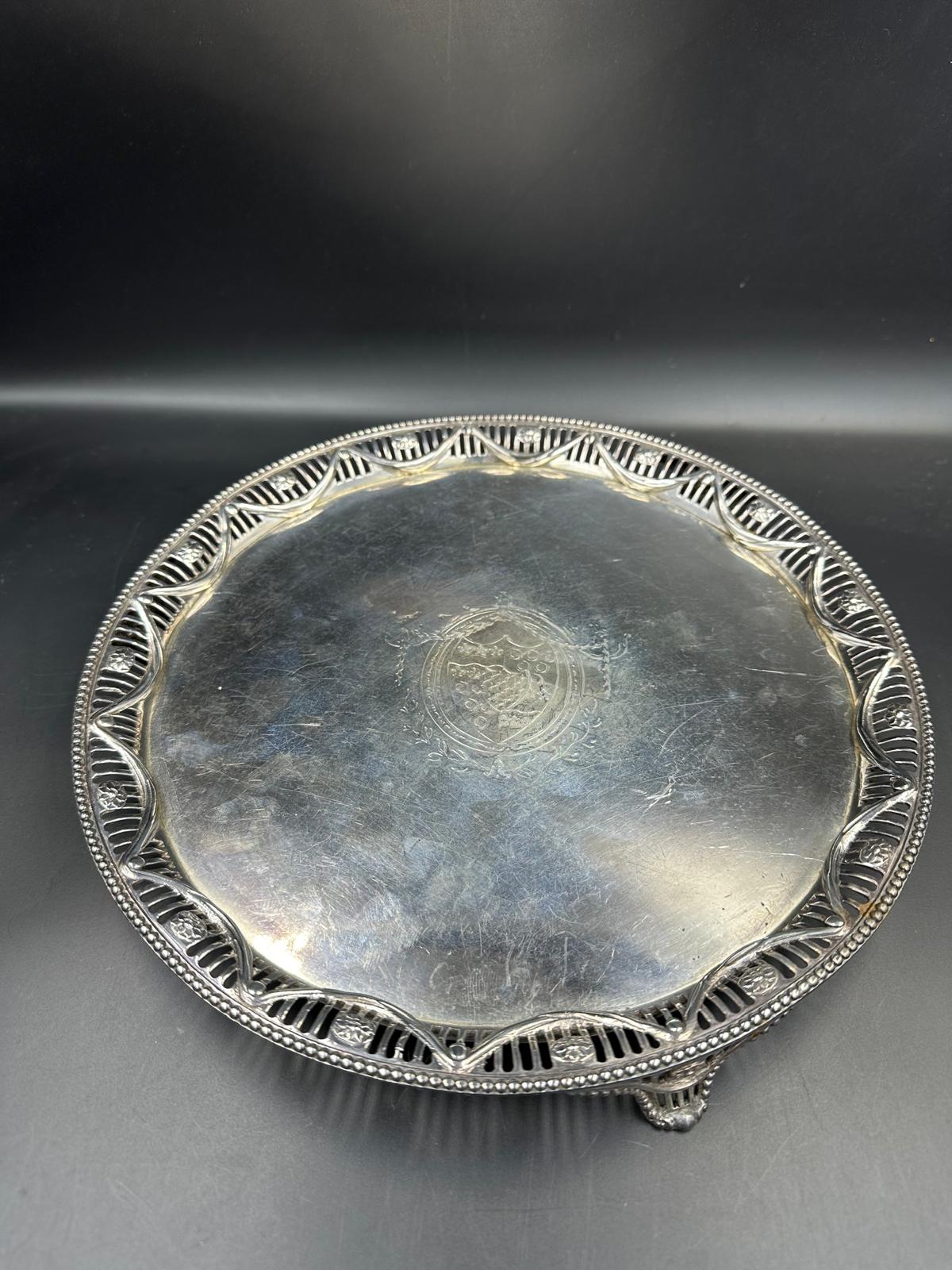 A George III silver salver on three feet with pierced decorative design of flowers and swags to edge - Image 4 of 4